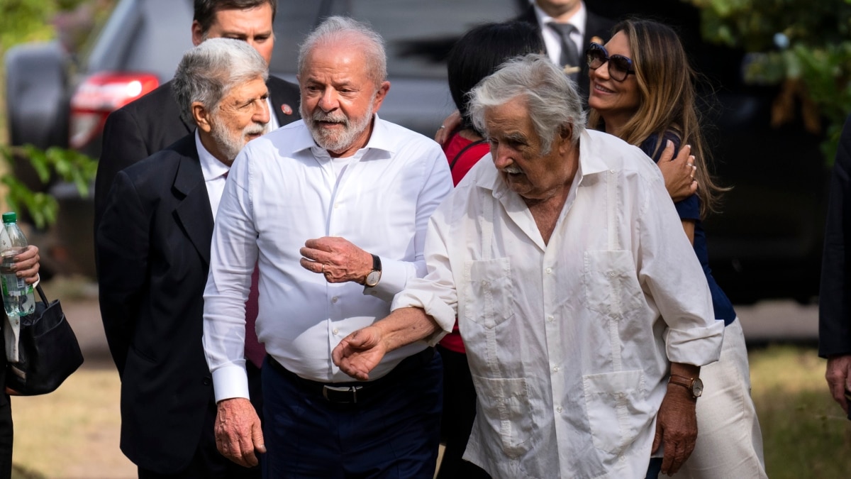 Piden a Mujica que interceda por presos políticos cubanos en su