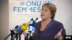MAR01 NUEVA YORK (EE.UU.) 15/3/2013.- Fotografía de archivo del 8 de marzo de 2012, que muestra a la entonces directora ejecutiva de ONU Mujer, Michelle Bachelet, en una rueda de prensa.en Rabat (Marruecos). Bachelet comunicó su salida del cargo al secret