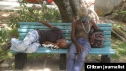 Reporta Cuba mendigos calles foto @jangelmoya