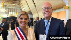 La presidenta de Costa Rica, Laura Fernández, recibió a Gutiérrez Boronat en su investidura.