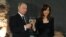 Putin y Cristina Fernandez de Kirchner brindan durante la cena en el Museo Bicentenario
