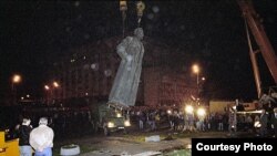 La estatua de Dzerzhinski en Moscú