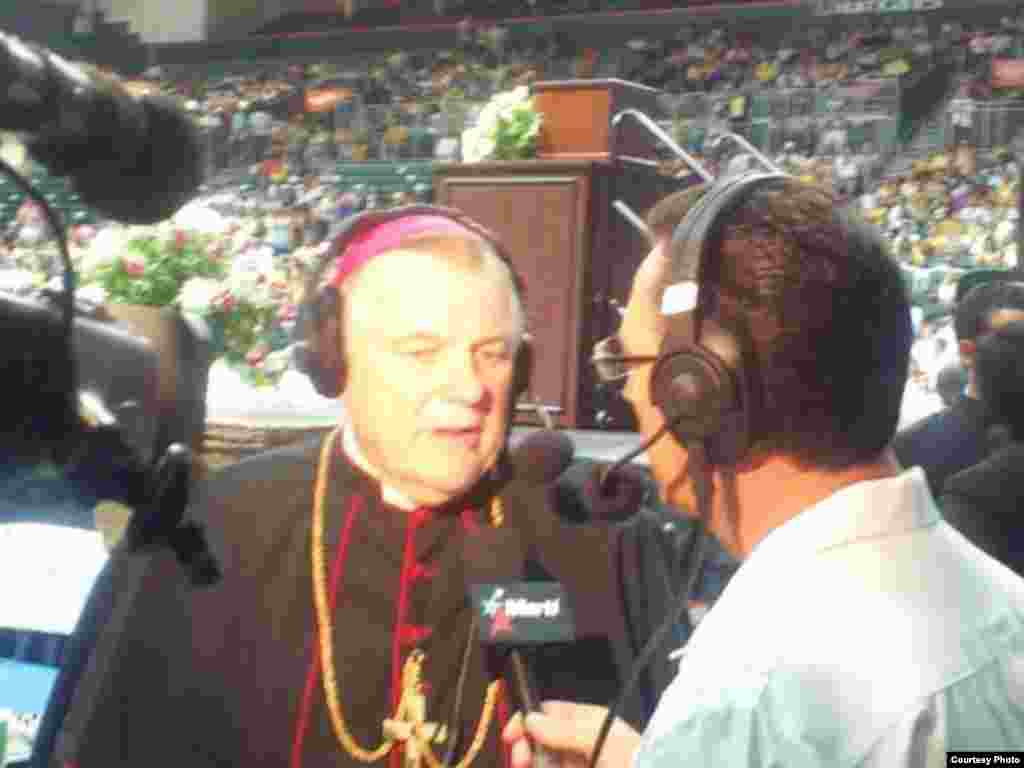 José L. Ramos entrevista a Monseñor Wenski