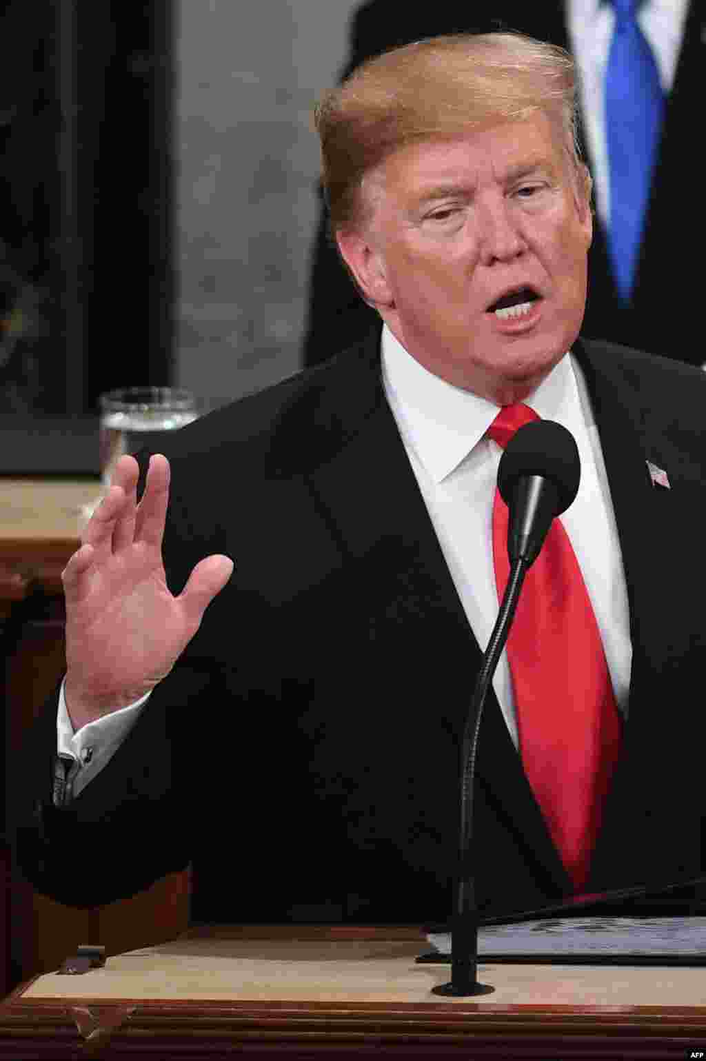 El presidente de los Estados Unidos, Donald Trump, pronuncia el discurso del Estado de la Unión en el Capitolio de los Estados Unidos en Washington, DC