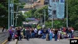 Miembros de la Guardia Nacional de Venezuela en el puente internacional Simón Bolívar después del cierre fronterizo en Villa del Rosario, en la frontera entre Colombia y Venezuela, el 26 de julio de 2024.