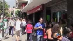 Maduro propone aliviar crisis alimentaria con tarjeta de racionamiento