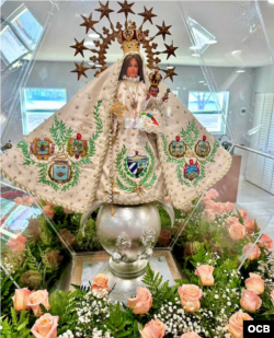 La imagen de la Virgen de la Caridad del Cobre salió de la Ermita de Miami.