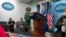 La secretaria de prensa de la Casa Blanca, Karine Jean-Pierre y el portavoz del Consejo de Seguridad Nacional, John Kirby, el martes 24 de octubre de 2023, durante una sesión informativa en la Casa Blanca en Washington.