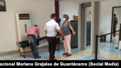 Un chequeo durante la pandemia en el Aeropuerto Nacional Mariana Grajales de Guantánamo.