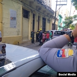 El derrumbe ocurrió en la calle Compostela 913, entre Velasco y Desamparados, en La Habana Vieja. (Foto: Facebook Ransel Londres)