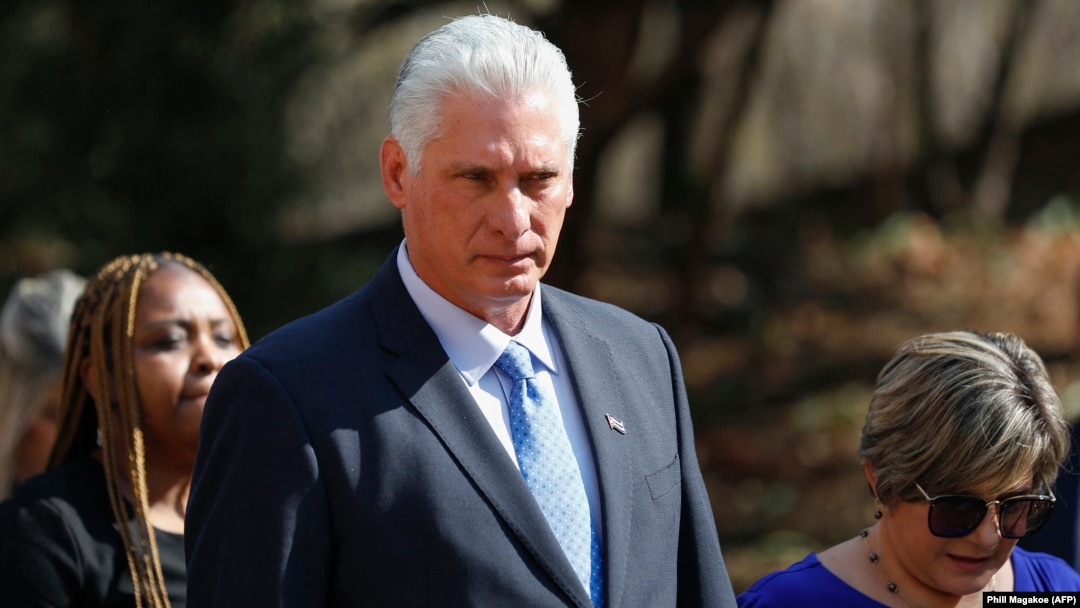 Miguel Díaz-Canel asistió como invitado a una cumbre de los BRICS en Sudáfrica, en agosto de 2023. (Phill Magakoe/AFP/Archivo)