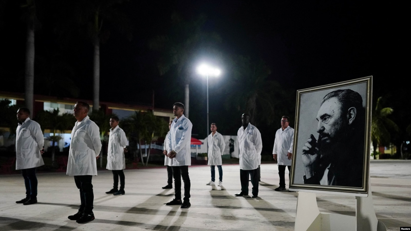 Médicos cubanos en Botswana, bajo vigilancia y con más del 75% de sus pagos retenidos