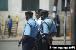 Kenia puso en pausa sus planes de desplegar al menos 1.000 policías en Haití debido a la violencia sin precedentes que azota el país caribeño.