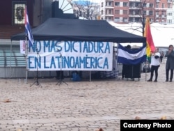 Manifestación en Bilbao, España, este 10 de diciembre, en el Día de los Derechos Humanos. (Cortesía María Regla Castro)