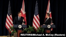El Secretario de Estado de EEUU, Antony Blinken, y el Secretario de Asuntos Exteriores británico, David Cameron, celebran una conferencia de prensa en el Departamento de Estado en Washington, DC, el 9 de abril de 2024. REUTERS/Michael A. McCoy
