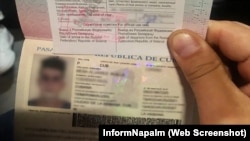 Foto de pasaporte de cubano publicada por InformNapalm. La información de identidad ha sido suprimida de la imagen original.