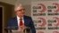 El Ministro Consejero de la Embajada de EEUU en Madrid, Conrad Tribble, en una mesa redonda sobre Democracia en el Club de Madrid. (US Embassy Madrid/Twitter).