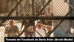 Represión frente a la Sede de las Damas de Blanco en Lawton (Imagen de Archivo)