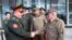 Los jefes militares de Bielorrusia y Cuba, Viktor Jrenin y Álvaro López Miera, sellaron la cooperación entre ambos países con la firma de un acuerdo de cooperación. (Foto: Telegram/Ministerio de Defensa de Bielorrusia)