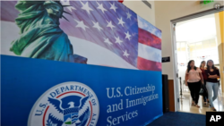 Oficina de USCIS en Miami.