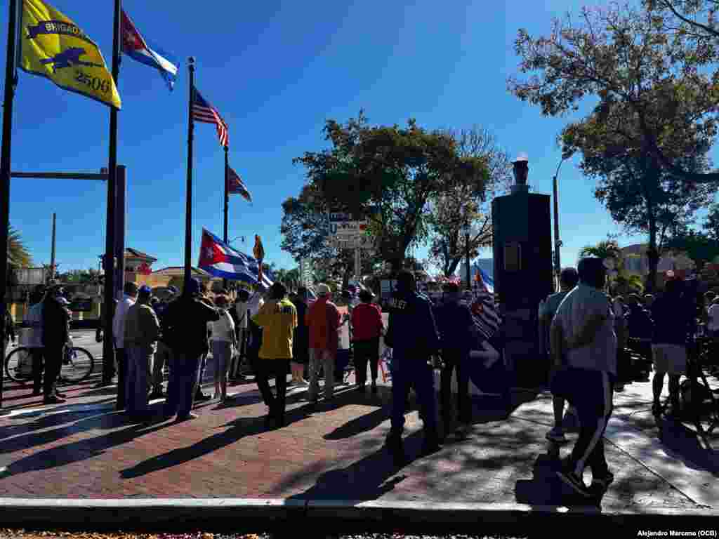 Caminata en Miami en apoyo a los cubanos que protestaron el 17M