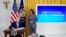 El presidente Joe Biden firma este lunes una orden ejecutiva sobre inteligencia artificial, en la Casa Blanca, junto a la vicepresidenta Kamala Harris. (Foto AP/Evan Vucci)