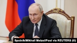 El presidente ruso Vladimir Putin durante una reunión en el Kremlin, Moscú, el 18 de septiembre de 2023. (Sputnik/Mikhail Metzel/Pool via REUTERS)