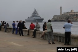 Según declaró el Ministerio de Relaciones Exteriores de Cuba la semana pasada, los buques de guerra rusos no portan armas nucleares. (AP Foto/Ariel Ley)