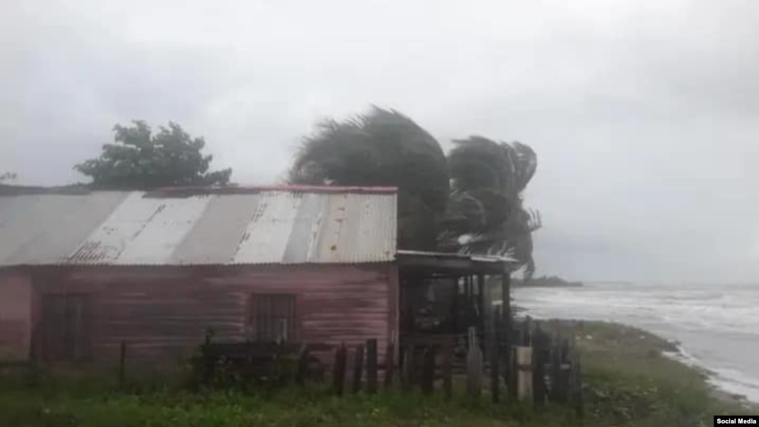 Efectos de Idalia en Playa Boca de Galafre, en San Juan y Martínez, Pinar del Río. (Foto: Facebook/Tele Pinar)