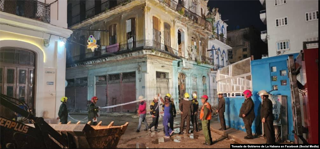 Pese a reclamos de organizaciones internacionales y miembros de la sociedad civil, la articulación de políticas públicas eficaces para la conservación y renovación de las edificaciones en Cuba sigue siendo un tema pendiente.&nbsp;Foto tomada del perfil oficial en Facebook del Gobierno de La Habana tras el derrumbe de un edificio en octubre de 2023.