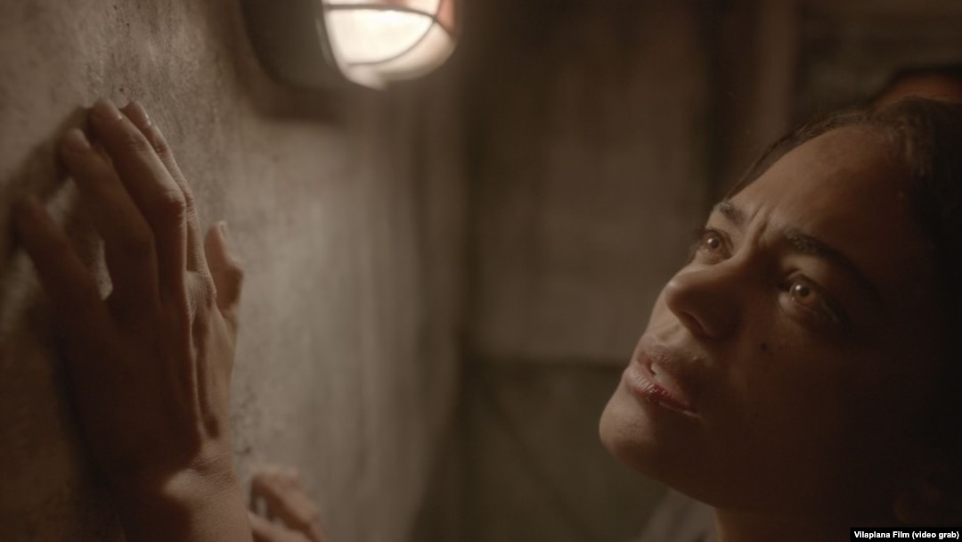 Alina Robert, protagonista de "Plantadas", en una escena de la película. 