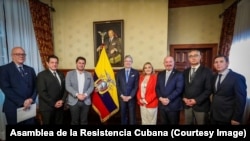 Miembros de la UPLA con el presidente Guillermo Lasso de Ecuador.