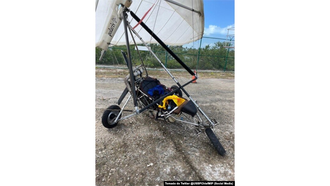 El planeador en que volaron desde Cuba a EEUU.
