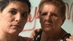 "Pasan las noches enteras sin corriente": madre de la presa política Sayli Navarro sobre las condiciones del penal