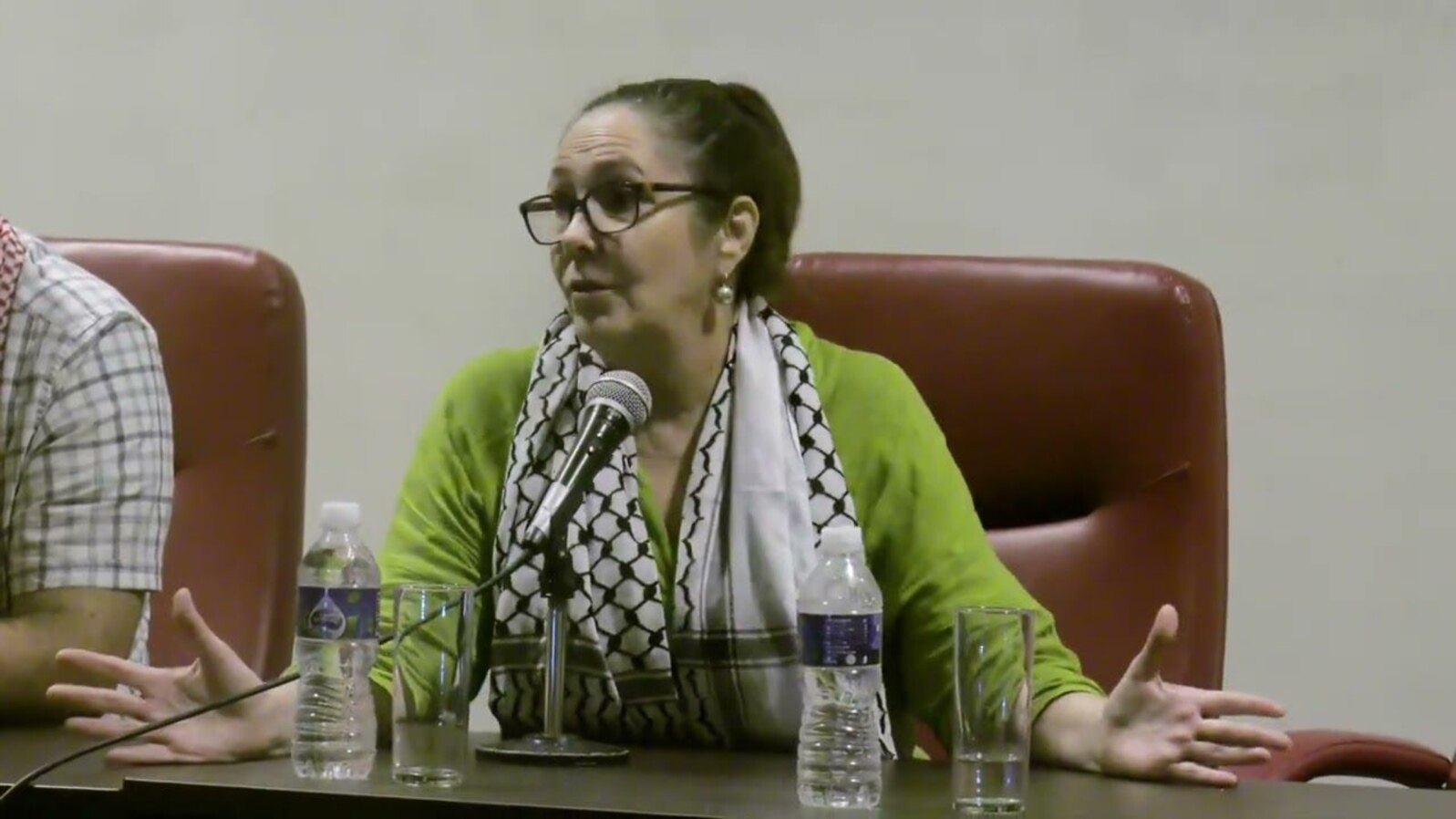 Mariela Castro, directora del Cenesex y sobrina e hija de Fidel y Raúl Castro, respectivamente, durante una conferencia de prensa en La Habana. (Captura de video/Canal Caribe)