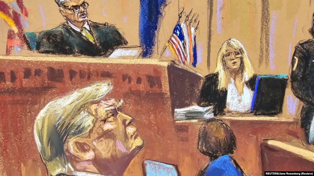 El jurado escucha la lectura del testimonio mientras el expresidente Donald Trump asiste a su juicio penal en el tribunal estatal de Manhattan. (REUTERS/Jane Rosenberg)