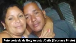 Yusmely Moreno González y Dánger Acosta Justiz, matrimonio de presos políticos condenados por manifestarse contra el régimen cubano el 11 de julio de 2021. (Foto cortesía de Bety Acosta Jústiz)