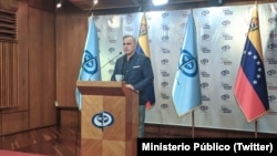 El fiscal general de Venezuela Tarek William Saab, anuncia orden de aprehensión contra Juan Guaidó. 