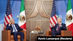 El Presidente Biden se reúne con el Presidente mexicano López Obrador al margen de la cumbre de APEC en San Francisco, California, el 17 de noviembre de 2023. REUTERS/Kevin Lamarque