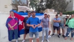 Cubanos en España condenan la represión en Caimaneras
