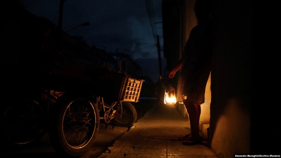 Apagón en La Habana. (REUTERS/Alexandre Meneghini/Archivo)