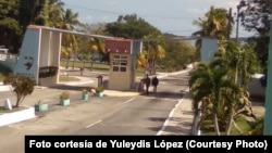 Entrada de la prisión de máxima seguridad Combinado del Este, en La Habana (Cortesía de Yuleydis López)