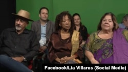 Nancy Morejón (centro) en una emisión del programa de la televisión estatal cubana Mesa Redonda. (Tomada de Facebook/Lia Villares)