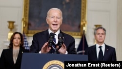 El presidente Joe Biden, junto a vicepresidenta Kamala Harris y el secretario de Estado Antony Blinken, el 10 de octubre del 2023. (REUTERS/Jonathan Ernst/File Photo).