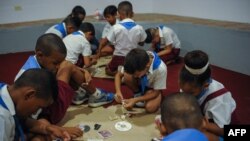 Niños en una escuela en Cuba. Foto Archivo