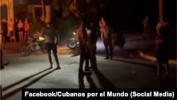  Al menos dos detenidos por cacerolazos y protestas en diversos municipios de La Habana por apagones.