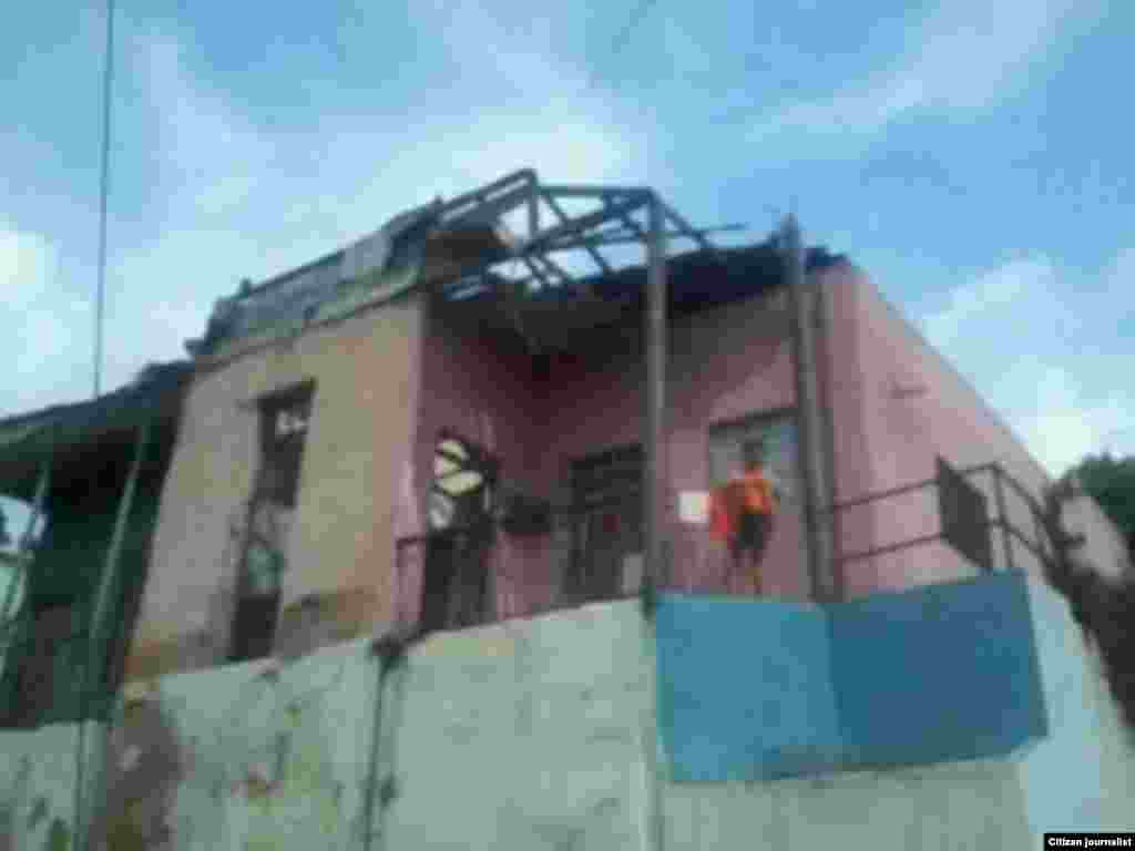 Reporta Cuba Casas en Carretera del Morro Santiago de Cuba Foto de Lázaro Curbelo 