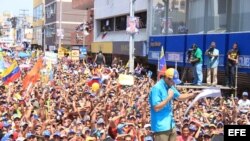 Henrique Capriles con el pueblo Venezolano. 