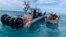 Guardacostas estadounidenses detienen a una embarcación con cubanos a bordo cerca de Marquesas Keys, en el sur de la Florida. (Foto: @USCGSoutheast/Archivo)