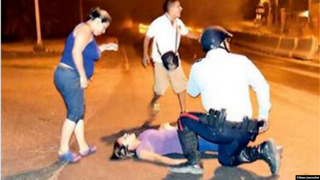 Imagen en redes sociales del momento que embarazada fallece a causa de disparos en Venezuela